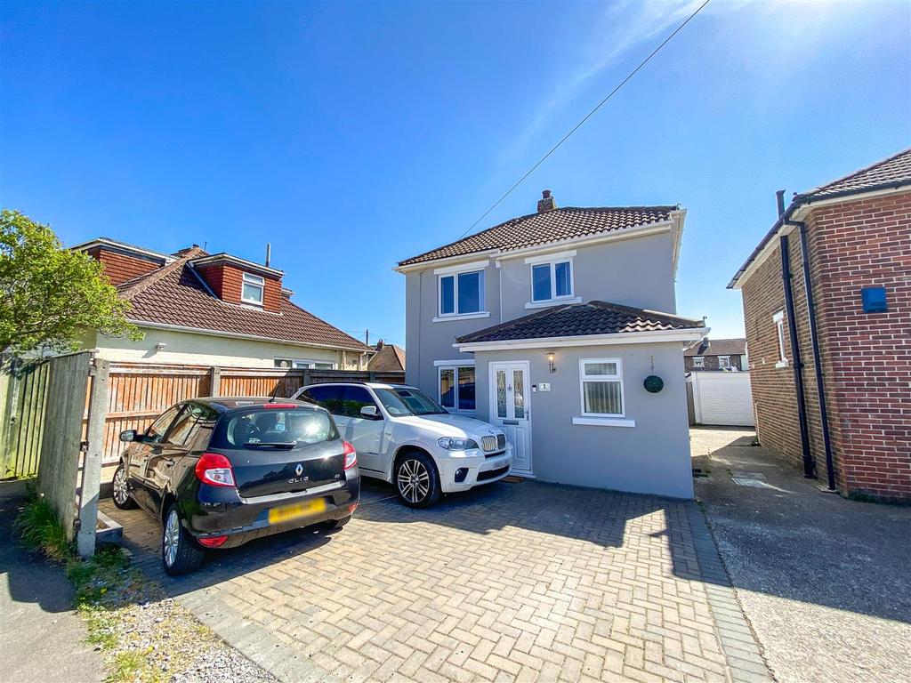 Olive Crescent, Portchester 3 bed house £385,000