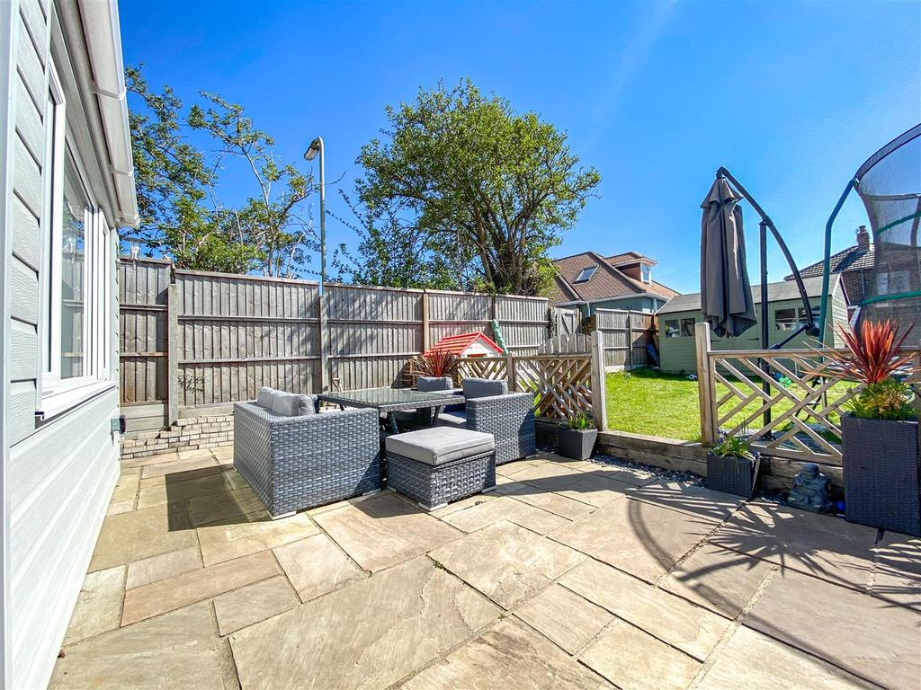 Olive Crescent, Portchester 3 bed house £385,000