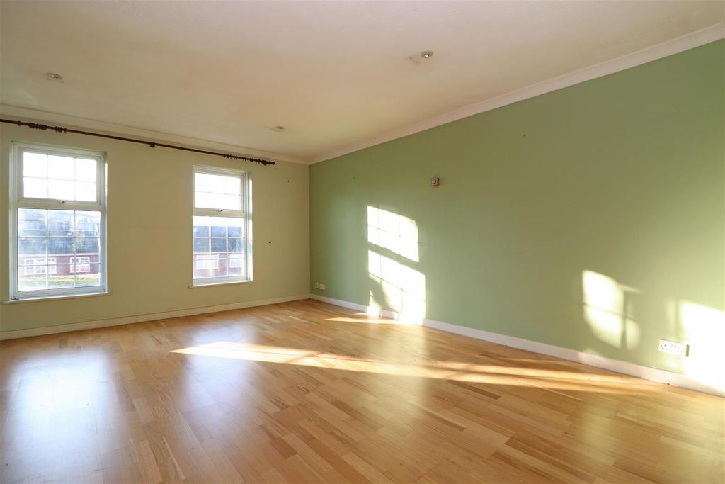 Furze Close, Redhill 3 bed end of terrace house £450,000