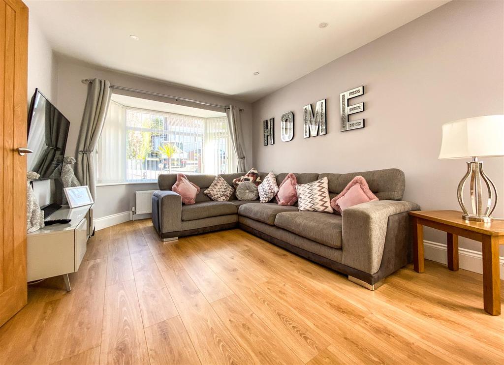 Riverside Avenue, Wallington 4 bed house £575,000