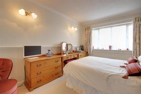 17 Mill Rise, Swanland, North Ferriby, HU14 3PN