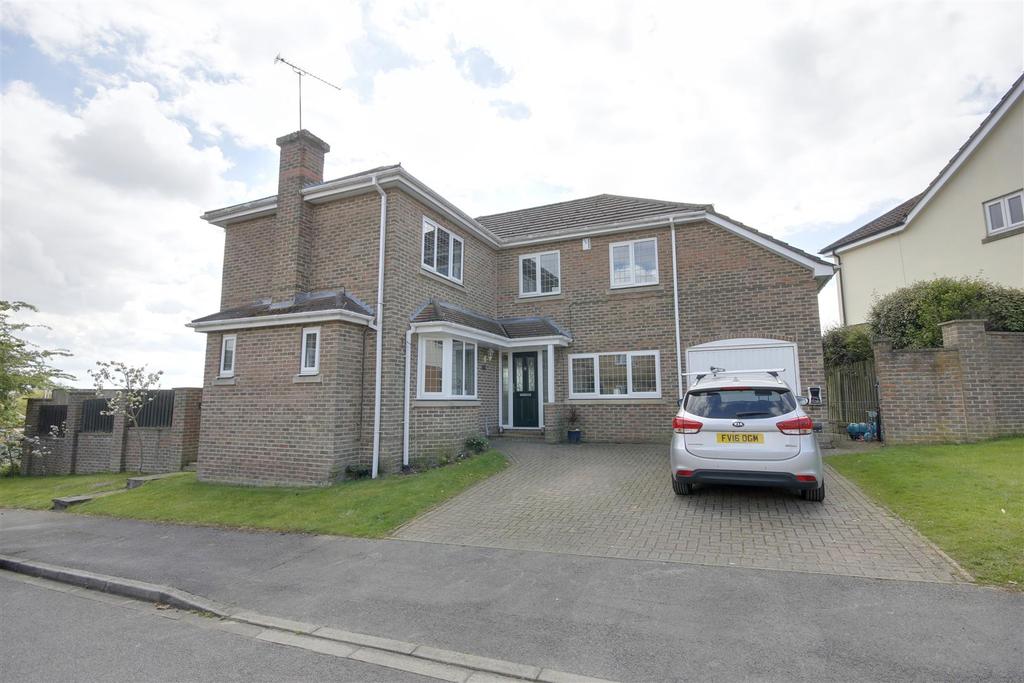 The Stray, South Cave 5 bed detached house £375,000