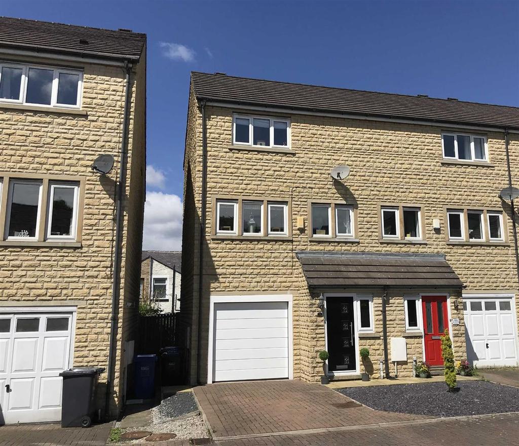 Holmefield Gardens, Barrowford 2 bed mews £167,500