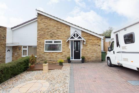 20 Grasmere Gardens, Folkestone, CT19 5JL