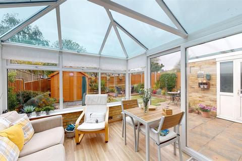 20 Grasmere Gardens, Folkestone, CT19 5JL