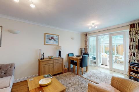 20 Grasmere Gardens, Folkestone, CT19 5JL
