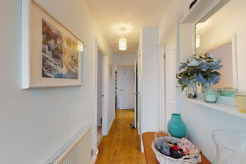 20 Grasmere Gardens, Folkestone, CT19 5JL