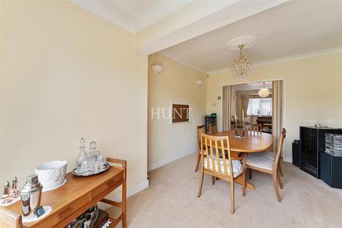 95 Nelmes Crescent, Hornchurch, RM11 2PP