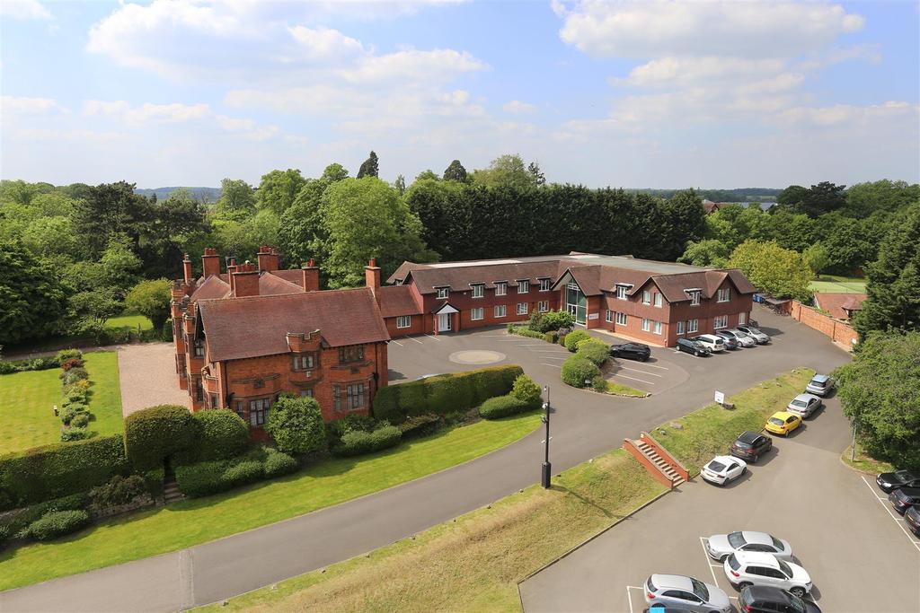 Cranford Estate 02.jpg