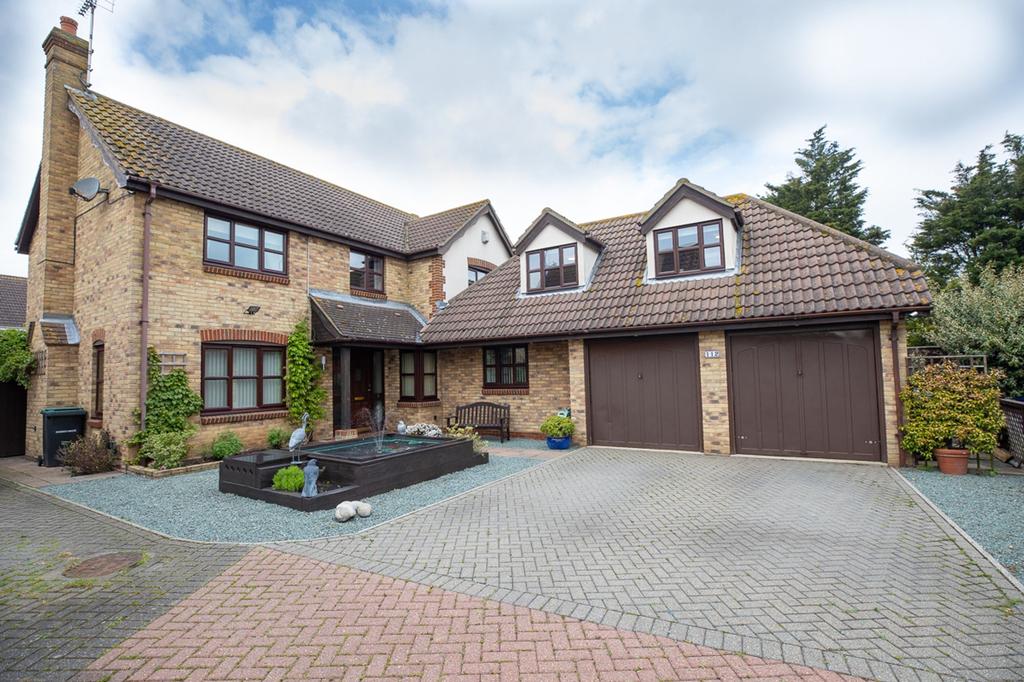 Churchfields, Shoeburyness, SS3 5 bed detached house £750,000