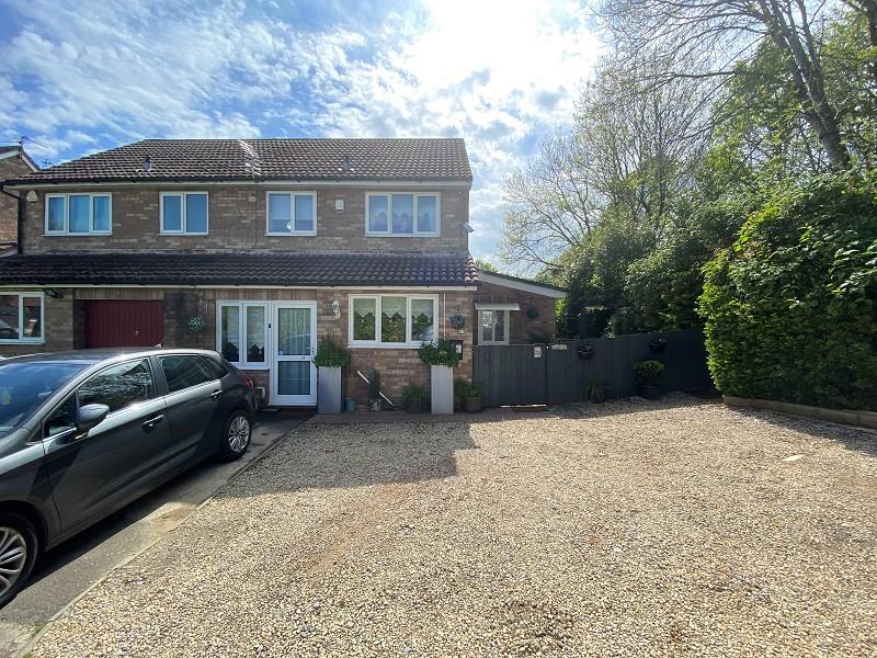 Sandpiper Close, St. Mellons... 3 bed semidetached house £245,000