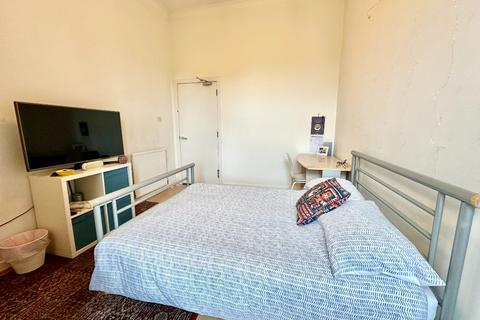 5 bedroom flat to rent, Baliol Street, Woodlands, Glasgow, G3