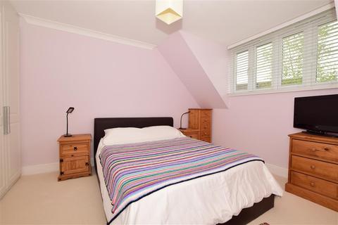 5 Cellini Walk, Kings Hill, West Malling, ME19 4BA