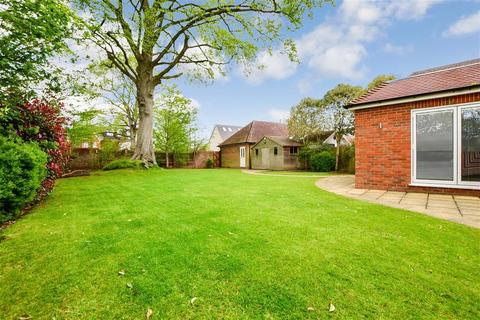 5 Cellini Walk, Kings Hill, West Malling, ME19 4BA