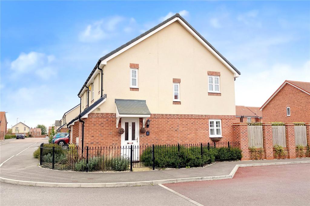 Hinchliff Drive, Wick, Littlehampton 3 bed semidetached house £289,950