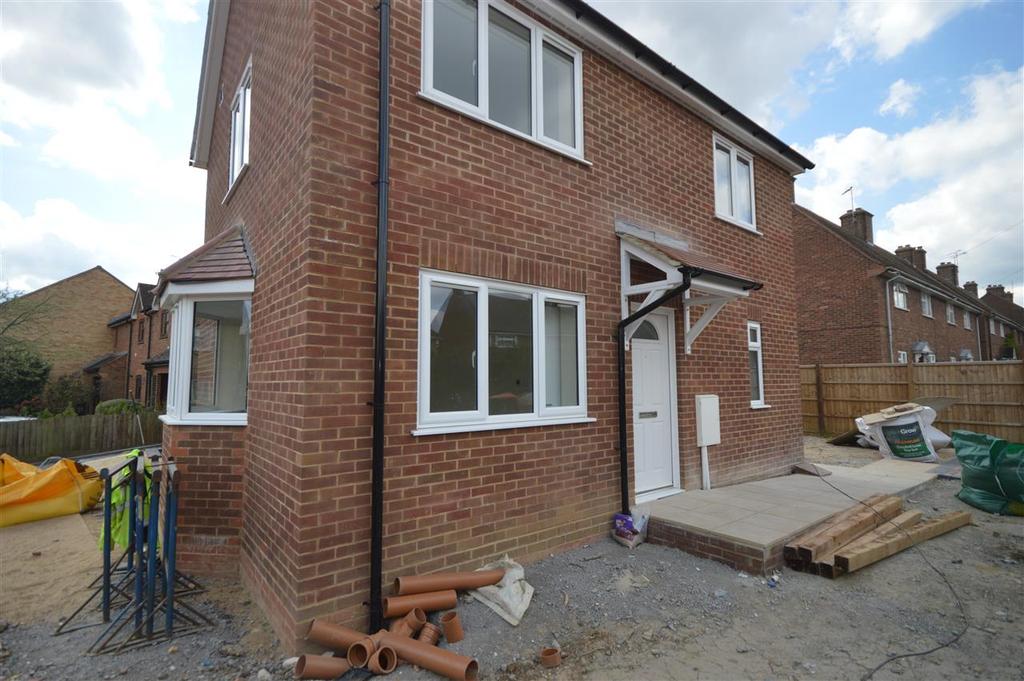 Hunts Drive, Writtle, Chelmsford 2 bed house £360,000
