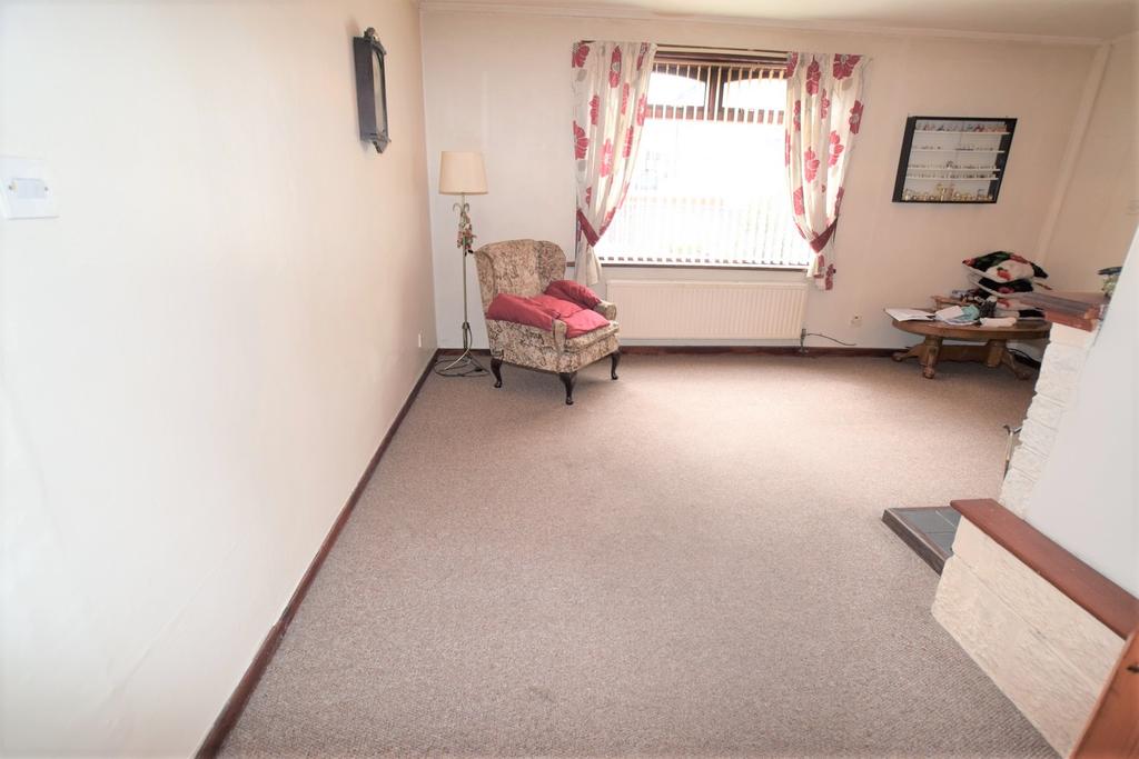 39 Ashfield Drive, Dumfries DG2 9 BP - Grieve Grier