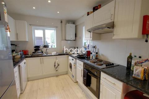 4 bedroom detached house to rent, Hermitage Road