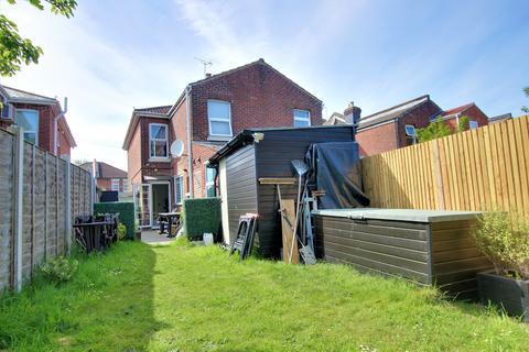 16 Pinegrove Road, Southampton, SO19 2PG