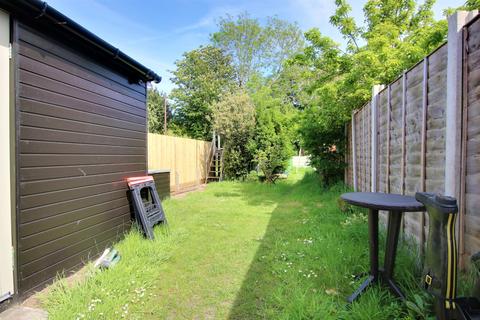 16 Pinegrove Road, Southampton, SO19 2PG