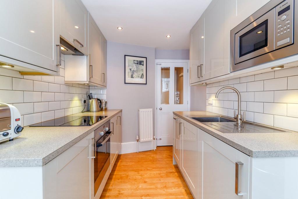 Apartment in London - View 2
