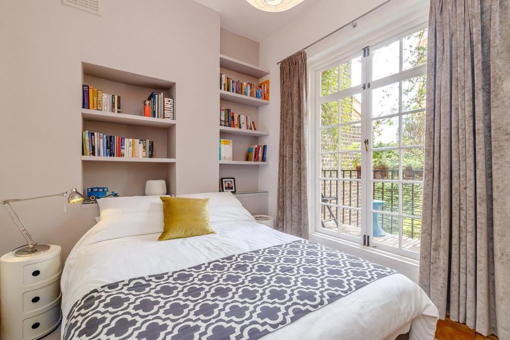 Apartment in London - View 3