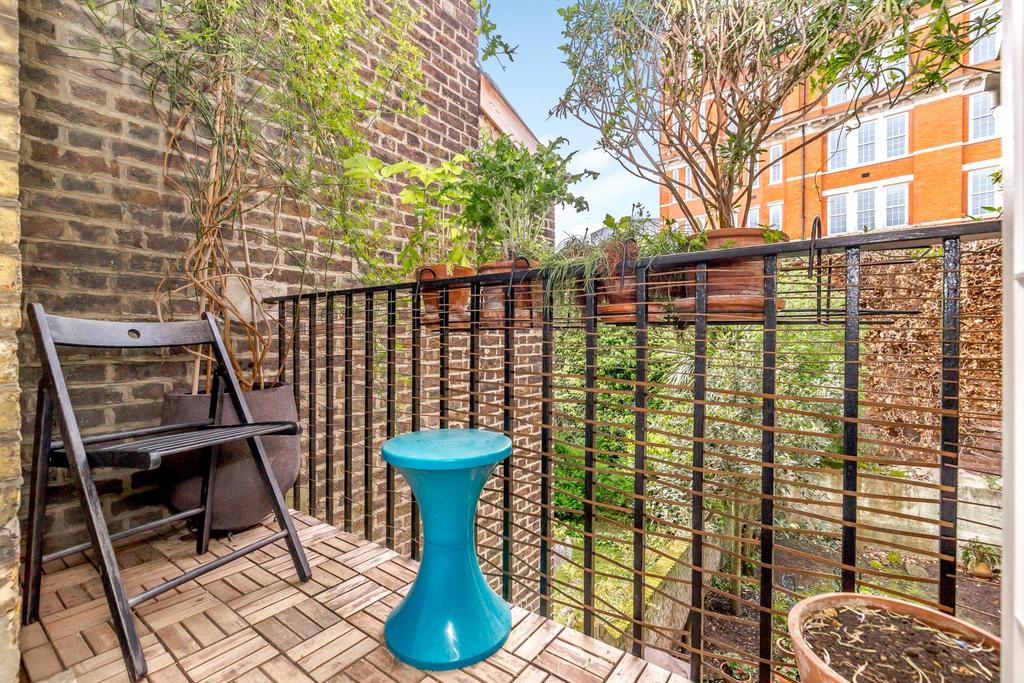 Apartment in London - View 4