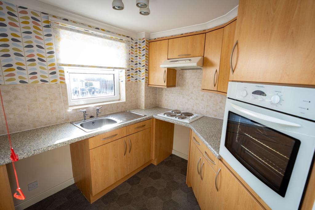 28 Sandford Gate, Kirkcaldy, KY1 1 bed apartment £89,000