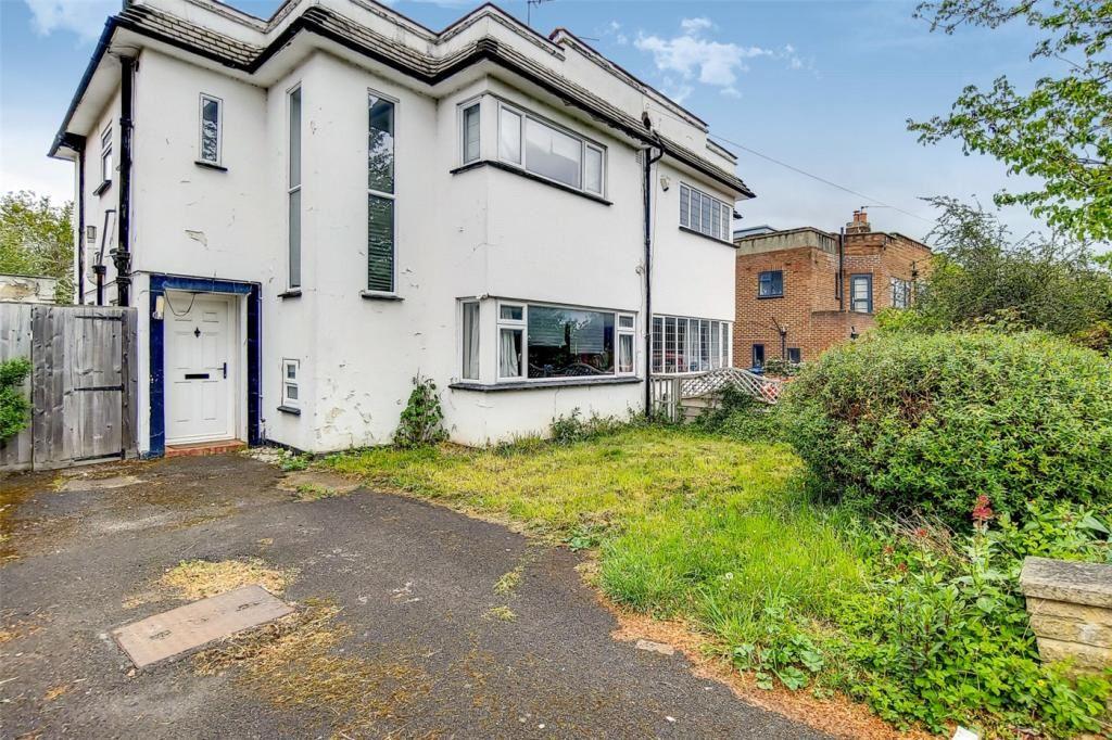 Grand Avenue, Surbiton, South London... 3 bed semidetached house £