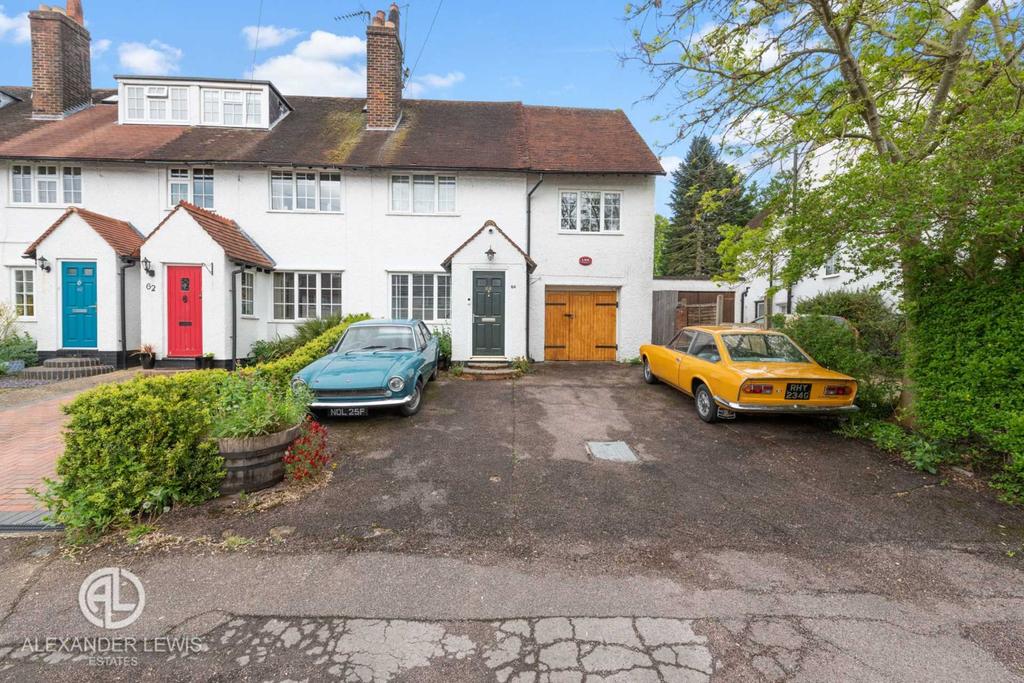 Shott Lane, Letchworth Garden City... 3 bed end of terrace house £450,000