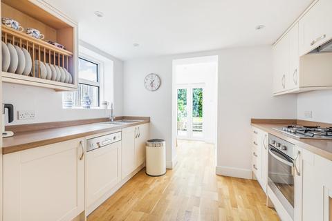 13 Queens Road, Teddington, TW11 0LX