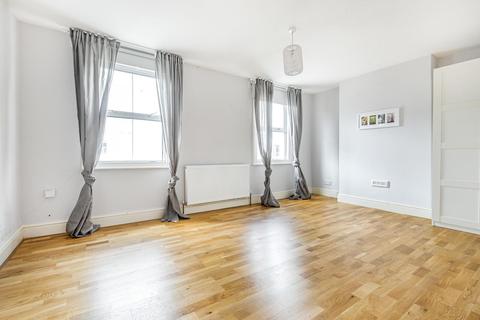 13 Queens Road, Teddington, TW11 0LX