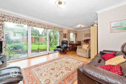 22 Berkeley, Letchworth Garden City, SG6 2HA