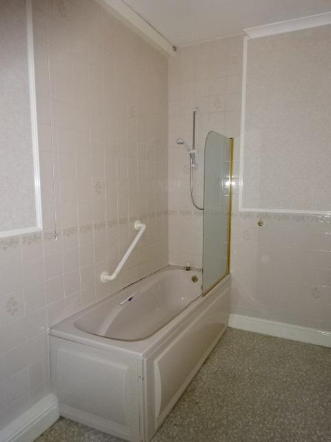 Lg bathroom