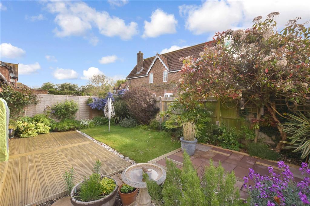 Oak Tree Lane, Woodgate, Chichester, West Sussex 3 bed semidetached