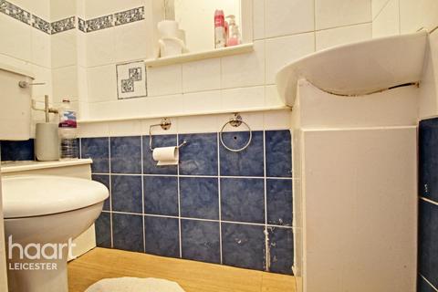 27 Colbert Drive, Leicester, LE3 2JB