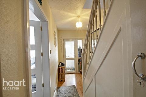 27 Colbert Drive, Leicester, LE3 2JB