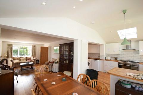 5 Cromwell Close, Chalgrove, Oxford, OX44 7SE