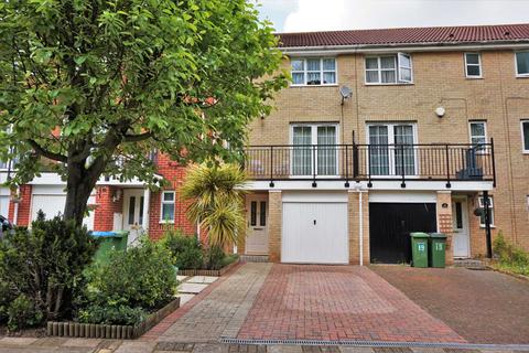 17 Ridge Close, London, SE28 0HX