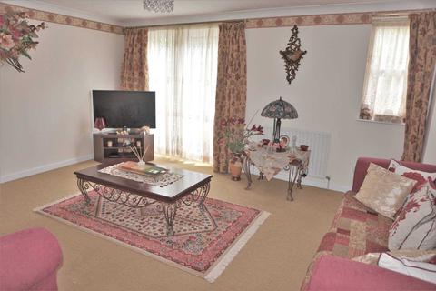 17 Ridge Close, London, SE28 0HX