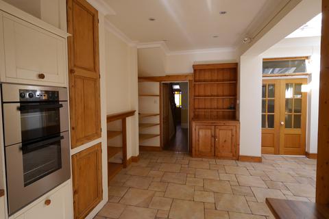 33 Okehampton Road, Exeter, EX4 1EH