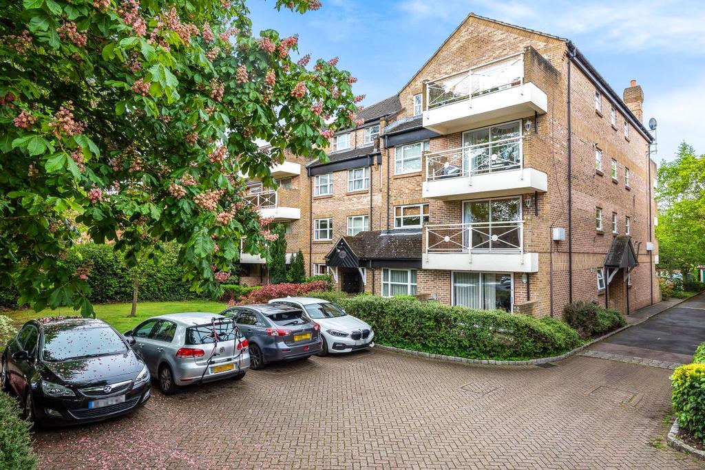 Park Road, Beckenham 2 bed flat £475,000