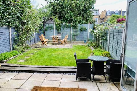 9 Blagdon Walk, Teddington, TW11 9LN