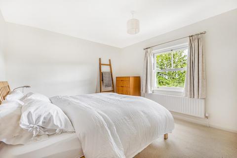 41a Latimer Road, Godalming, GU7 1BW
