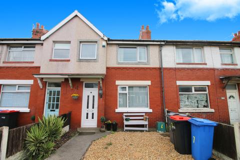 7 Cambridge Road, Fleetwood, FY7 7EY