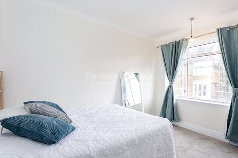 76 Barons Keep, London, W14 9AU
