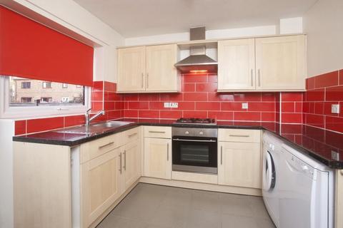 2 bedroom terraced house to rent - Fewster Way, York, YO10