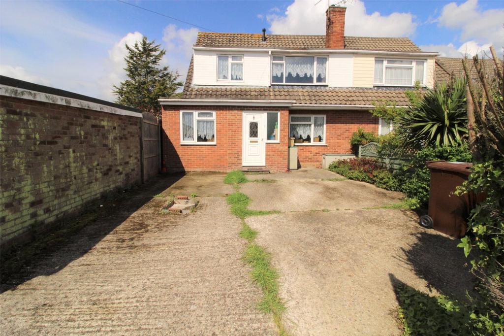Woodlow, Thundersley, Benfleet, SS7 5 bed semidetached house £400,000