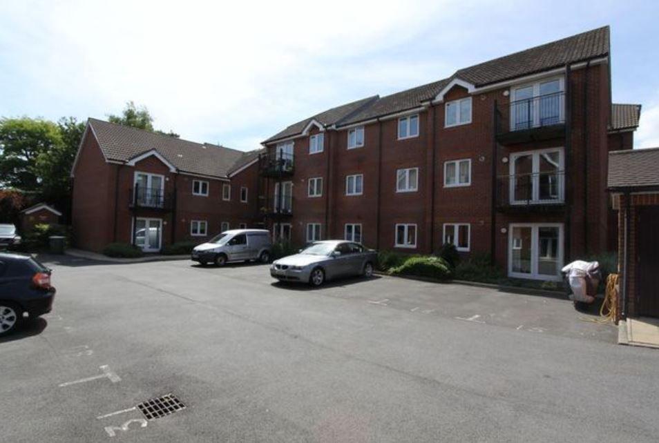 Langtry Court, Providence Hill, Bursledon, Southampton 2 bed apartment
