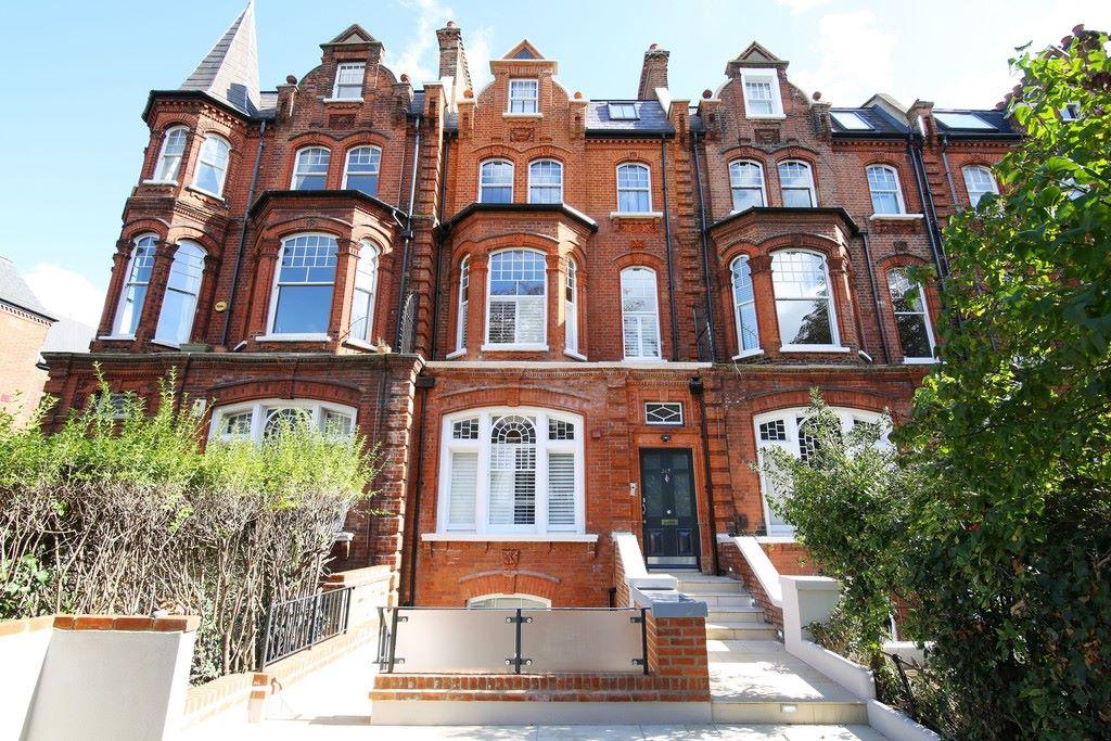 Clapham Road, Clapham North 2 bed flat £2,299 pcm (£531 pw)